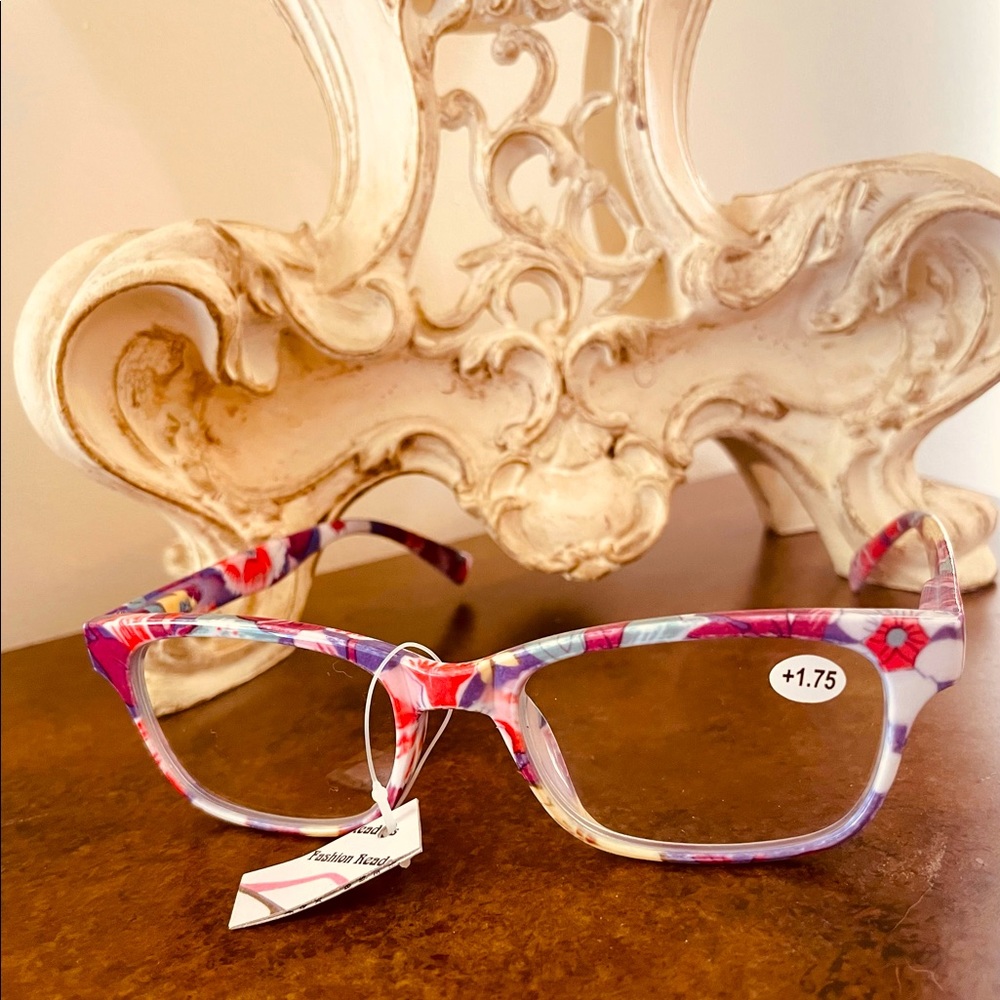 READERS 👓